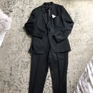 LIKE NEW Massimo Dutti Black Tuxedo